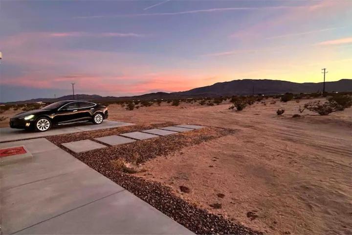 Serene Modern Home Backdoor With Great Wifi, Games, Movies, Patio Seating And Bbq Easy Access To North Joshua Tree National Park In 10 Minutes Twentynine Palms Extérieur photo