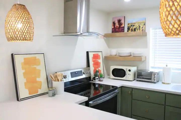Serene Modern Home Backdoor With Great Wifi, Games, Movies, Patio Seating And Bbq Easy Access To North Joshua Tree National Park In 10 Minutes Twentynine Palms Extérieur photo