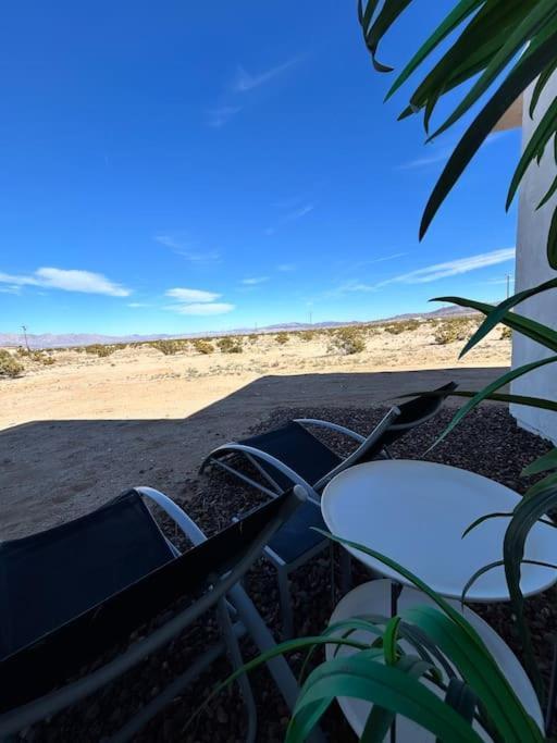 Serene Modern Home Backdoor With Great Wifi, Games, Movies, Patio Seating And Bbq Easy Access To North Joshua Tree National Park In 10 Minutes Twentynine Palms Extérieur photo